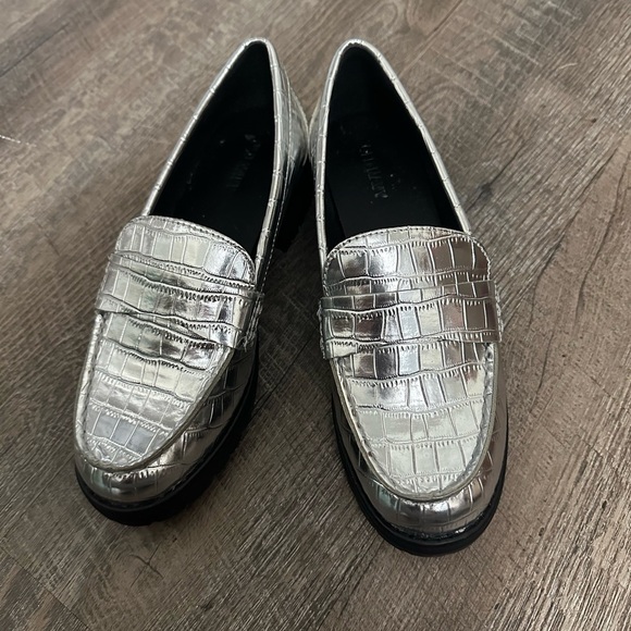 Old Navy metallic snake skin style loafers size 6.5 silver shoes - Picture 2 of 8